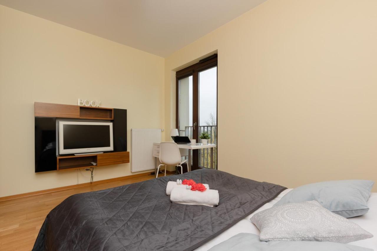 Warsaw Srodmiescie Apartment With Balcony By Noclegi Renters Ngoại thất bức ảnh